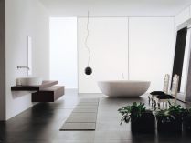 Casa de banho moderna a preto e branco